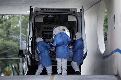 Пациенты пожаловались на сохранение симптомов COVID-19 через полгода - lenta.ru - США