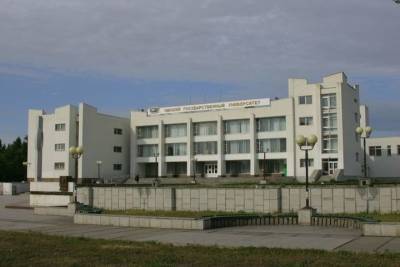 В Омске по трём уголовным статьям судят декана факультета физкультуры ОмГУ - omsk.mk.ru - Омск