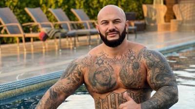 Джиган отметил день рождения «на расслабоне» с рэперами и женой - 5-tv.ru