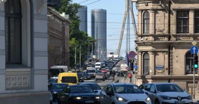 Рижская дума хочет на Вантовом мосту отдать приоритет общественному транспорту - rus.delfi.lv - Рига - Латвия
