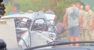Машина в хлам, много людей в больнице: кадры аварии на одесской трассе - politeka.net - Украина - Одесса
