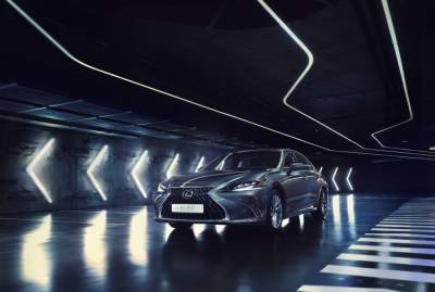 Lexus Es - Lexus начал приём заказов на обновлённый седан Lexus ES - abnews.ru - Россия