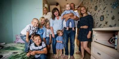 Мать десяти детей из Новосибирска объявила о разводе с мужем после 14 лет брака - runews24.ru - Новосибирск