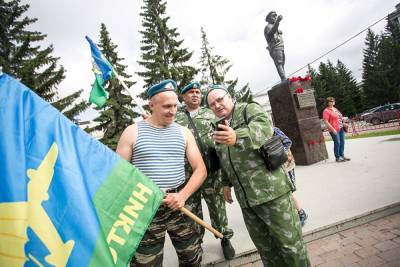 Сергей Шойгу - Дедовщина и поборы в российской армии — побеждены или нет? Опрос десантников - znak.com - Россия - Екатеринбург