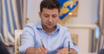 Владимир Зеленский - Дмитрий Разумков - Зеленский одобрил закон о перезапуске Высшей квалификационной комиссии судей - delo.ua - Украина