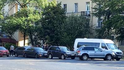 Нарушители ПДД устроили аварию с участием 6 авто в Красном Селе - dp.ru