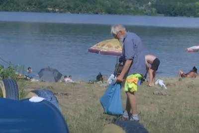Иностранец не стерпел бардака на украинском пляже и принялся за уборку: собирает мусор каждое утро - politeka.net - Украина - Германия