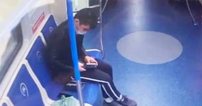 Мигрант подобрал в московском метро забытый кошелек и попал в полицию - moslenta.ru - Москва - Того