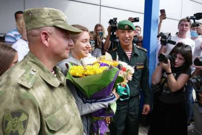 Виктор Золотов - Виталина Бацарашкина - В Омске олимпийскую чемпионку Бацарашкину встретили с военным оркестром - mk.ru - Токио - Омск - Омская обл.