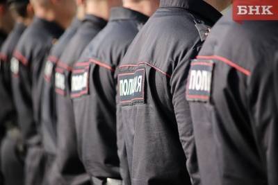 Ухтинец оскорбил одного полицейского, а ударил по лицу другого - bnkomi.ru - Россия - респ. Коми