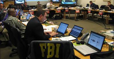 В ФБР решили раскрывать преступления с помощью интимных фото сотрудниц - ren.tv - США