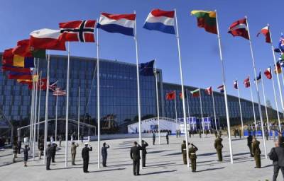 НАТО и ЕС присоединились к обвинителям Ирана после атаки на танкер у берегов Омана - eadaily.com - Англия - Израиль - Румыния - Иран - Оман