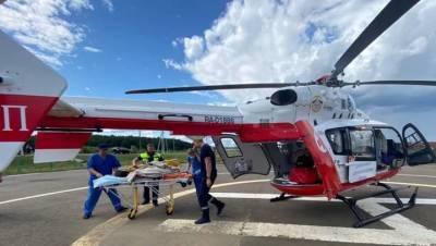 Пожилого мужчину с инсультом эвакуировали на вертолете из новой Москвы в больницу - vm.ru - Москва - поселение Десеновское