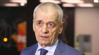 Геннадий Онищенко - Михаил Мурашко - Онищенко поддержал идею привить всех пожилых от COVID-19 - iz.ru - Россия - Израиль