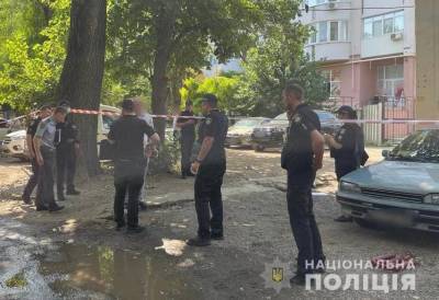 В Одессе на улице застрелили мужчину, полиция ввела операцию «Сирена» (фото, видео) - sharij.net - Одесса - Одесская обл.