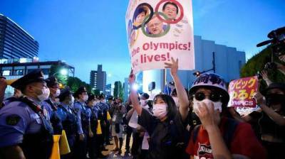 Есихидэ Суга - Эпидемиолог требует остановить проведение Олимпиады — Handelsblatt - novostiua.news - Украина - Токио - Япония