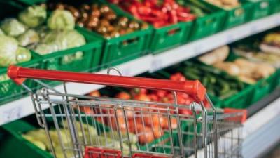 Рабочие группы «Единой России» проводят по всей стране проверку цен на продукты - 5-tv.ru - Россия