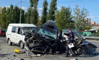 Появилось видео момента столкновения пяти автомобилей в Тюмени на Мориса Тореза - news.megatyumen.ru - Тюмень - Тюменская обл.