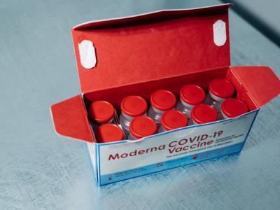 В Японии снова обнаружили загрязнитель в вакцине Moderna - unn.com.ua - Украина - Киев - Токио - Япония