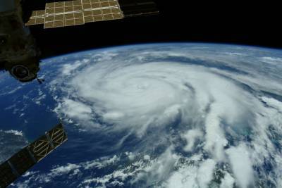 Ураган Ида развернул течение Миссисипи и наделал беды. Появились фото стихии из космоса - enovosty.com - США - штат Луизиана - штат Миссисипи