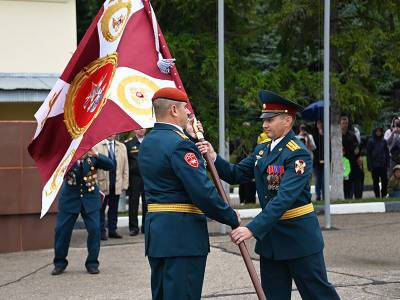 Игорь Ляхов - Отряду спецназа «Меркурий» вручили Боевое знамя - rabochy-put.ru - Смоленск