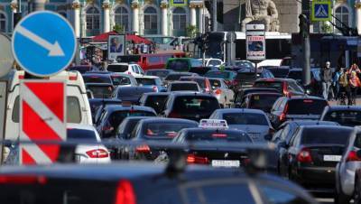 В понедельник 30 августа на дорогах Петербурга образовались аномальные пробки - dp.ru - Санкт-Петербург
