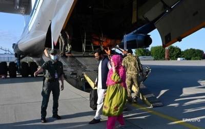 Хамид Карзая - Украина эвакуировала из Кабула переводчиков Канады - korrespondent.net - США - Украина - Канада - Афганистан - Кабул