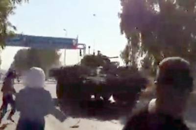 В Сирии забросали камнями российский БТР, видео | Новости и события Украины и мира, о политике, здоровье, спорте и интересных людях - real-vin.com - Сирия - Украина