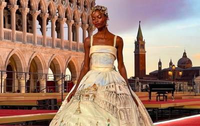 Дженнифер Лопес - Моника Беллуччи - Киркоров - Dolce & Gabbana устроили роскошное шоу в Венеции - korrespondent.net - Украина - Венеция