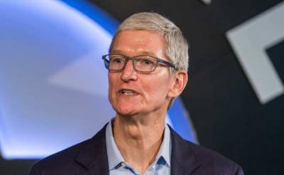 Тим Кук - Марк Гурман - Тим Кук может покинуть пост гендиректора Apple в 2025 году - actualnews.org