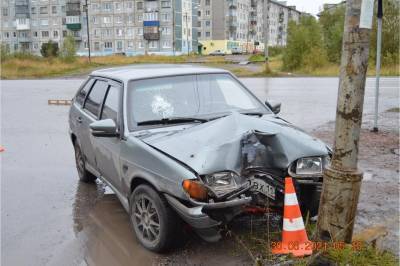 В Воркуте девушку на "четырнадцатой" остановил столб - komiinform.ru - респ. Коми