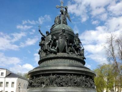 Российским властям предложили связать «красный» и «белый» периоды истории, объединив два праздника - rosbalt.ru - Россия - Русь - РСФСР