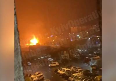 В Киеве произошел сильный пожар из-за молнии (ВИДЕО) - enovosty.com - Украина - Киев