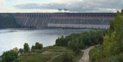 Иркутская ГЭС в очередной раз увеличит сбросы из-за роста уровня воды в Байкале - interfax-russia.ru - Иркутск