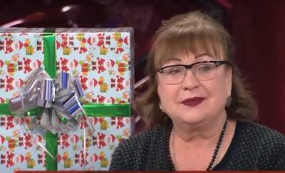 Татьяна Кравченко - От ухажеров отбоя нет: звезда "Сватов" Татьяна Кравченко очаровала цветущим видом с букетом в руках - ukrainianwall.com - Украина