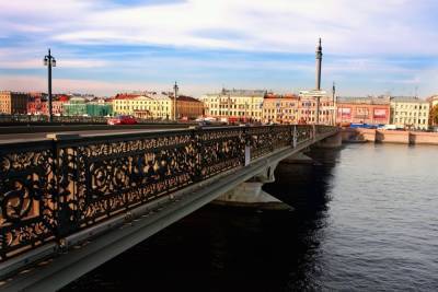Михаил Леус - Последний день лета встретит петербуржцев теплой и сухой погодой - spb.mk.ru - Ленинградская обл. - Санкт-Петербург