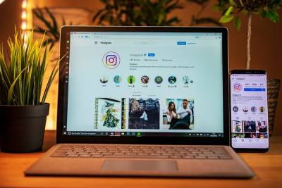 Instagram обяжет пользователей указывать дату рождения - mk.ru
