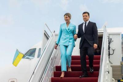 Владимир Зеленский - Оксана Маркарова - Джо Байден - В сети обсуждают прибытие Зеленского с супругой в США и будущую встречу с Байденом: «Главное, чтобы он вспомнил, кто ты» - argumenti.ru - США - Украина - Вашингтон - Царьград