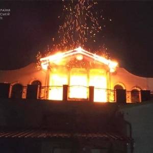 В гостиничном комплексе на Закарпатье произошел пожар. Фото - reporter-ua.com - Украина - Закарпатская обл.