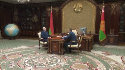 Александр Лукашенко - Владимир Орловский - Президент заслушал доклад о ситуации на таможне - belarus24.by - Белоруссия