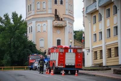 В Гродно спасатели и случайная прохожая сняли с крыши 9-летнюю девочку - grodnonews.by - Белоруссия - Верхнедвинск