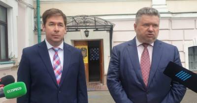 Петр Порошенко - Илья Новиков - Группа нападавших на Порошенко уже идентифицирована, но власть не заинтересована в расследовании, — адвокат - dsnews.ua - Украина