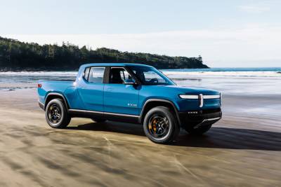 Электропикап Rivian R1T без проблем преодолевает водную преграду метровой глубины [видео] - itc.ua - США - Украина