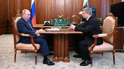 Владимир Путин - Алексей Русских - Путин обсудил проблему обманутых дольщиков с врио губернатора Ульяновской области - iz.ru - Россия - Израиль - Ульяновская
