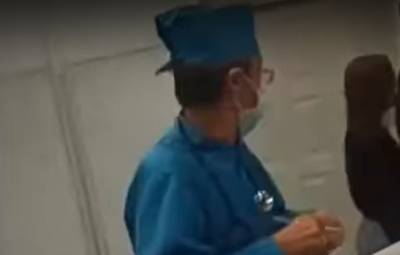 Безумная парочка избила травматолога прямо в больнице, видео: "Залили перцовкой и..." - politeka.net - Украина - Киев