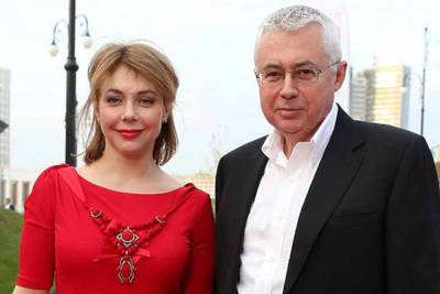 Божена Рынска - Игорь Малашенко - Белоцерковская: Минюст аннулировал отцовство Малашенко в документах дочери Божены Рынска - mk.ru - Испания - Рынск - республика Карелия