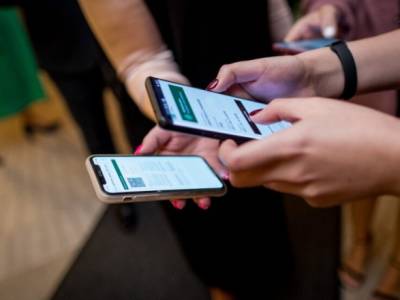 В Литве на фоне пандемии появилась новая профессия — инспектор COVID-паспортов - unn.com.ua - Украина - Киев - Литва