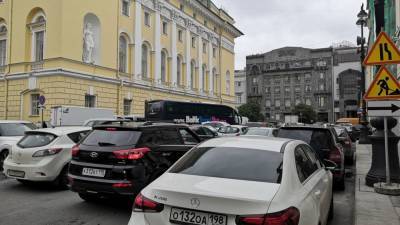 Петербуржцев предупредили о больших заторах на дорогах перед Днем знаний - inforeactor.ru - Санкт-Петербург