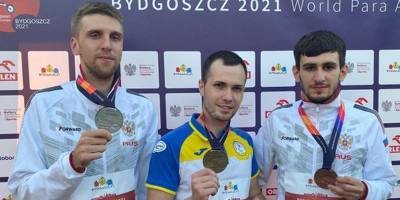 Игорь Цветов - Украинский - Украинский бегун, отказавшийся фотографироваться с россиянами, делал совместный снимок с ними 2 месяца назад - ruposters.ru - Польша