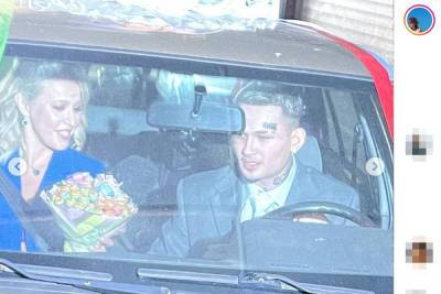 Ксения Собчак - Дилара Зинатуллина - Собчак показала фото с сюрреалистичной свадьбы Моргенштерна - mk.ru - Москва